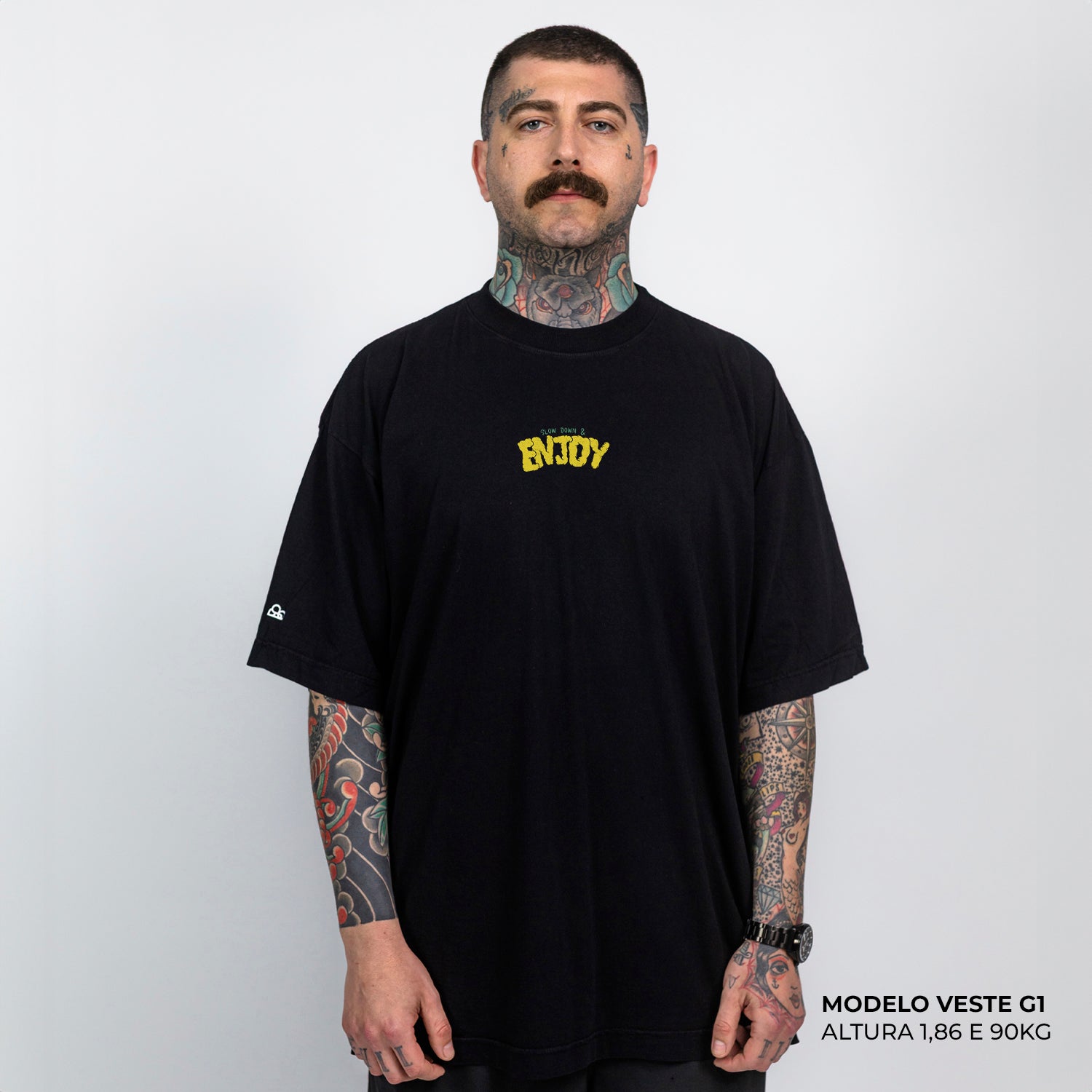 Camiseta Oversized Slow Down & Enjoy Preto