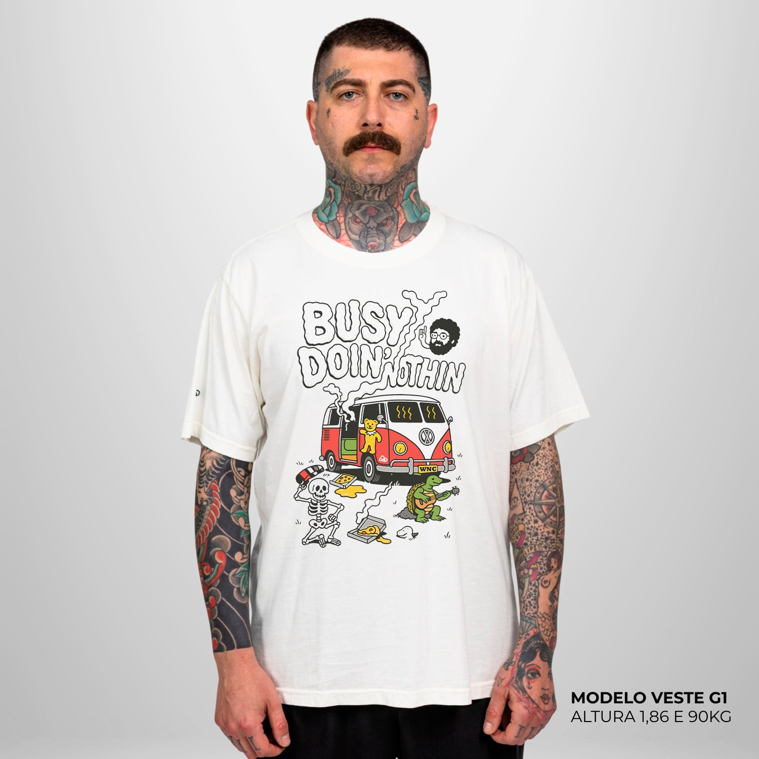 Camiseta Basic Busy Doing Nothing Off White