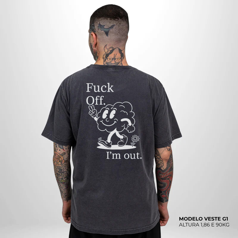 Camiseta Basic I'm Out Cinza