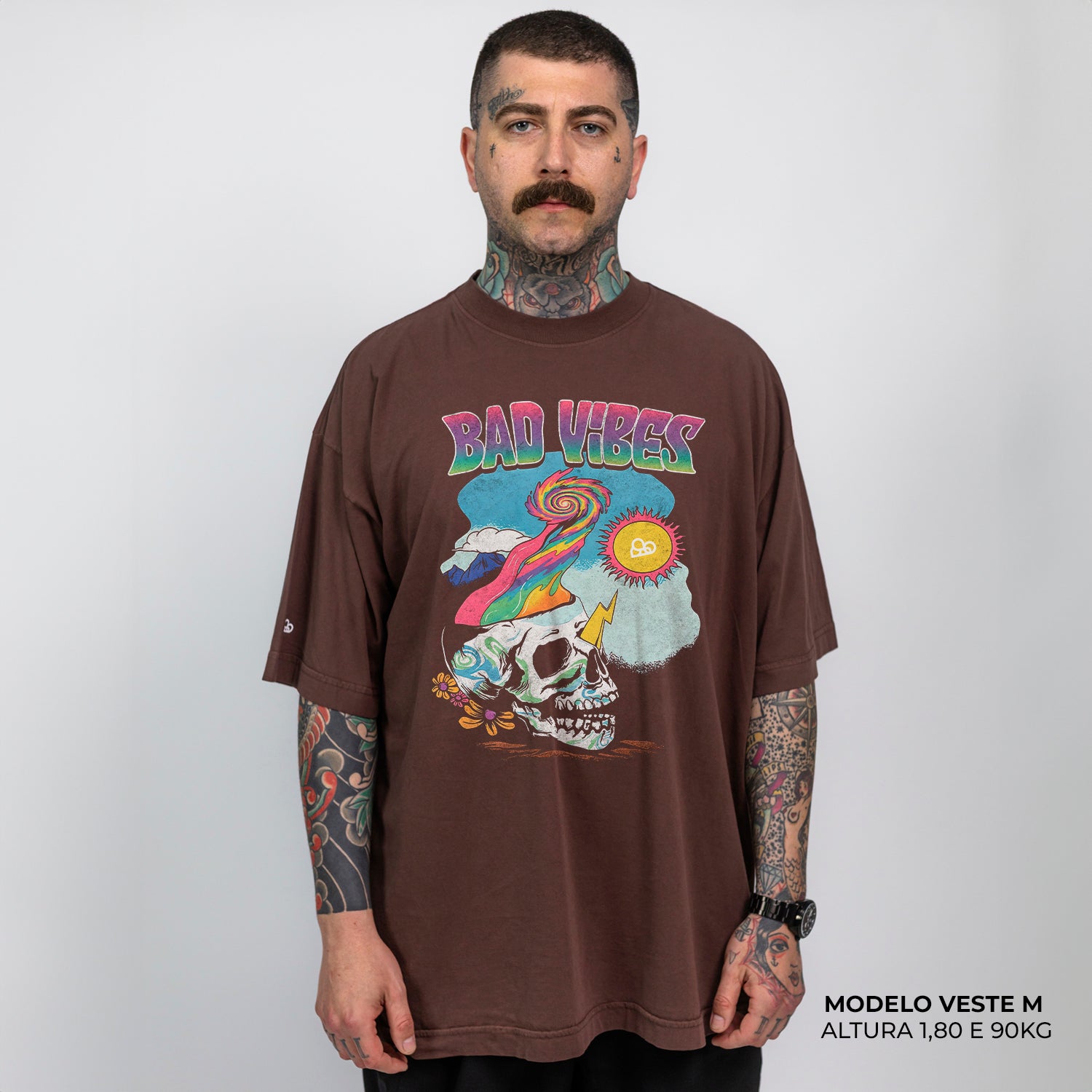 Camiseta Oversized Bad Vibes Marrom