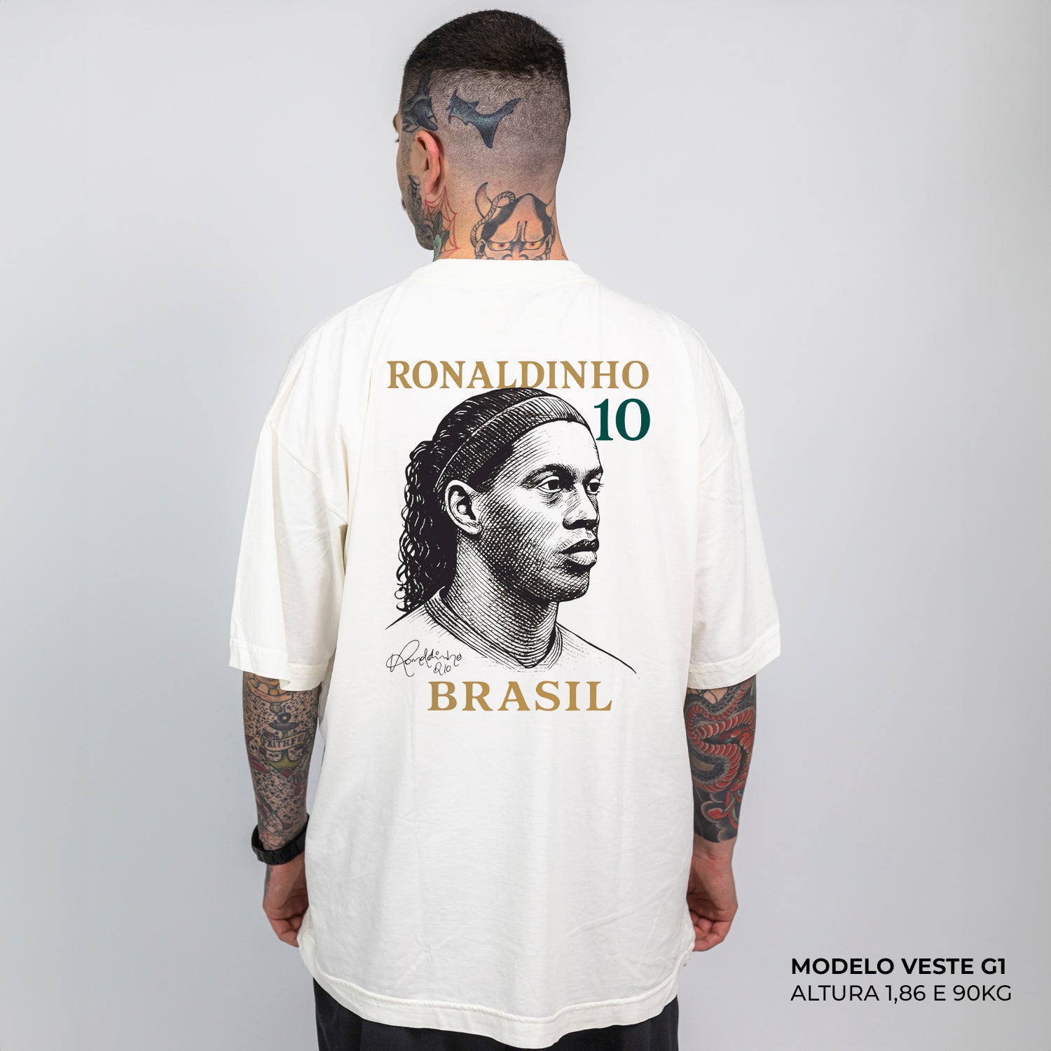 Camiseta Oversized Ronaldinho 10 Brasil Off White