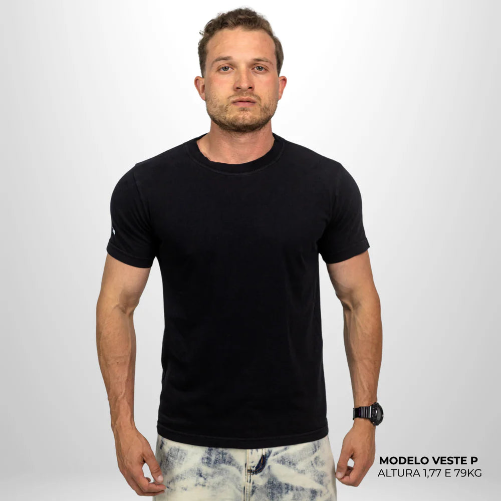 Camiseta Basic WNC Lisa Preto