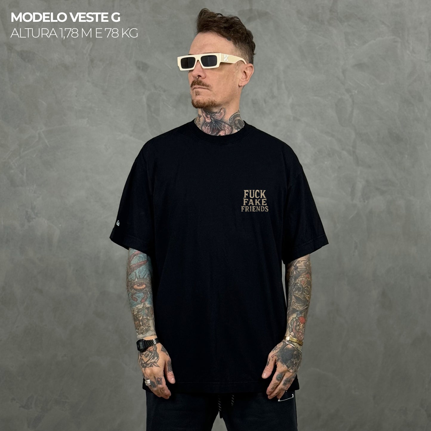 Camiseta Oversized Fuck Fake Friends Preta