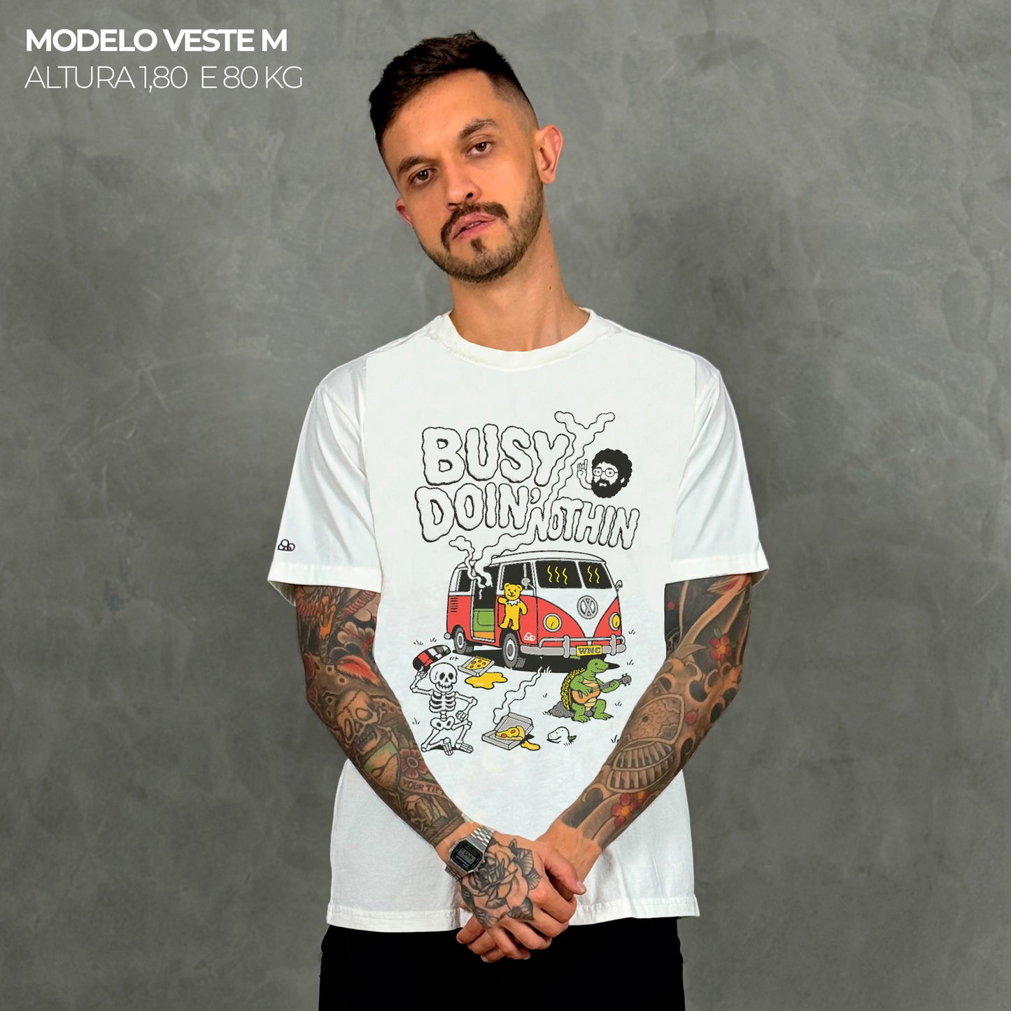 Camiseta Basic Busy Doing Nothing Off White
