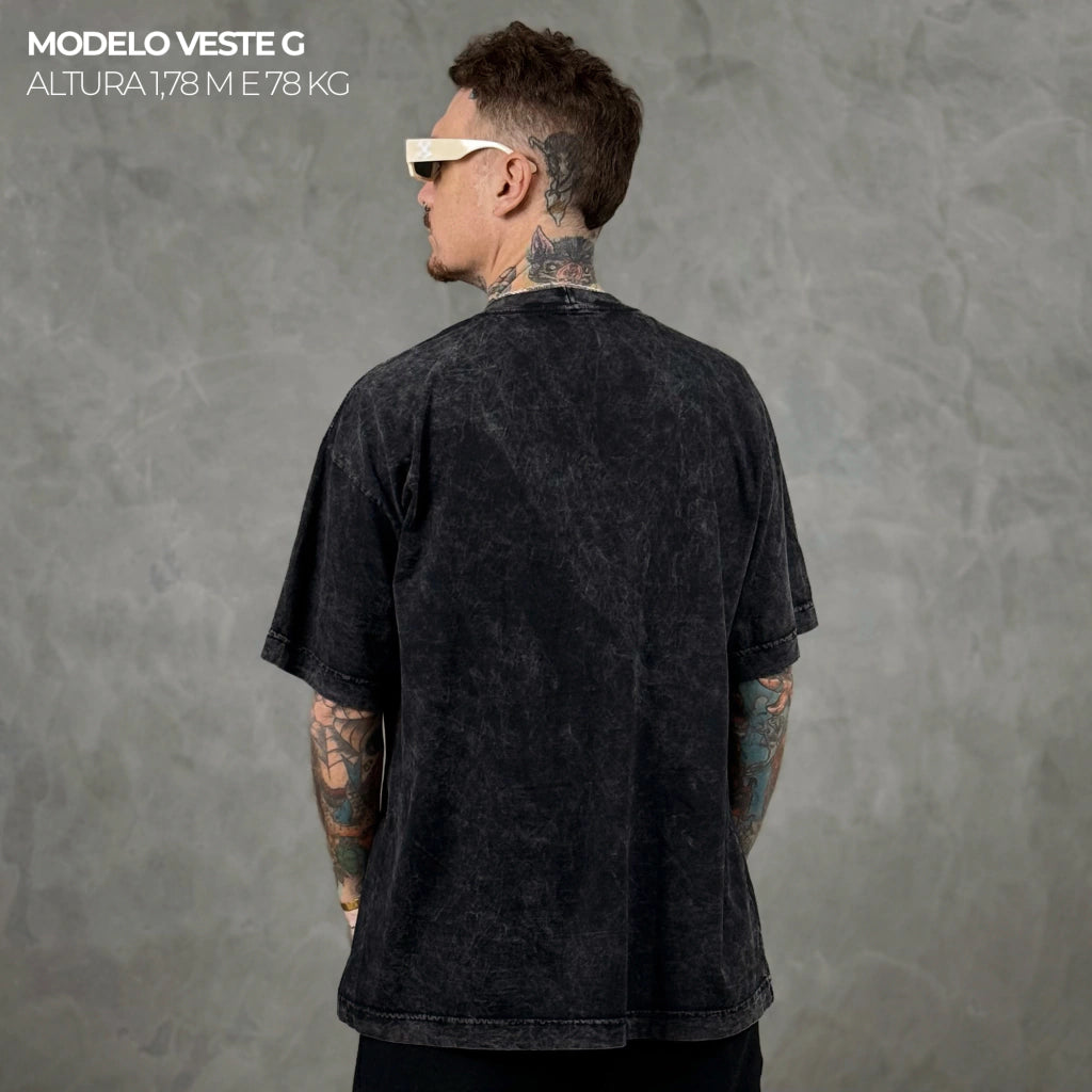 Camiseta Oversized Simple Preto Estonado