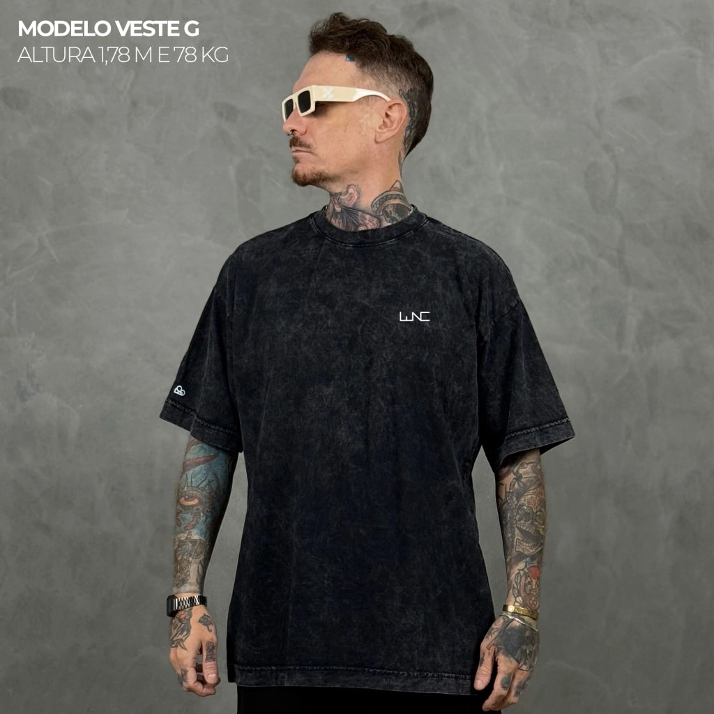 Camiseta Oversized Simple Preto Estonado