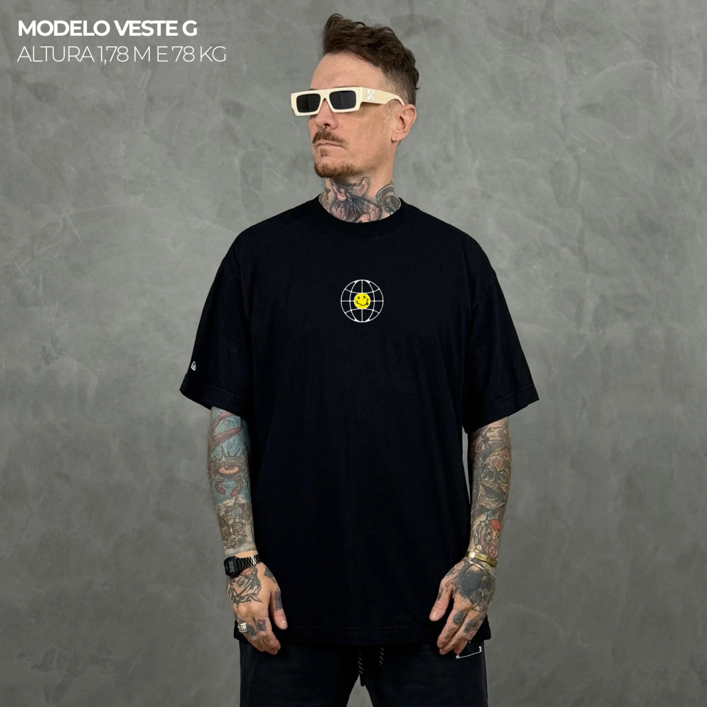 Camiseta Oversized Take Me When Summer Never Ends Preto