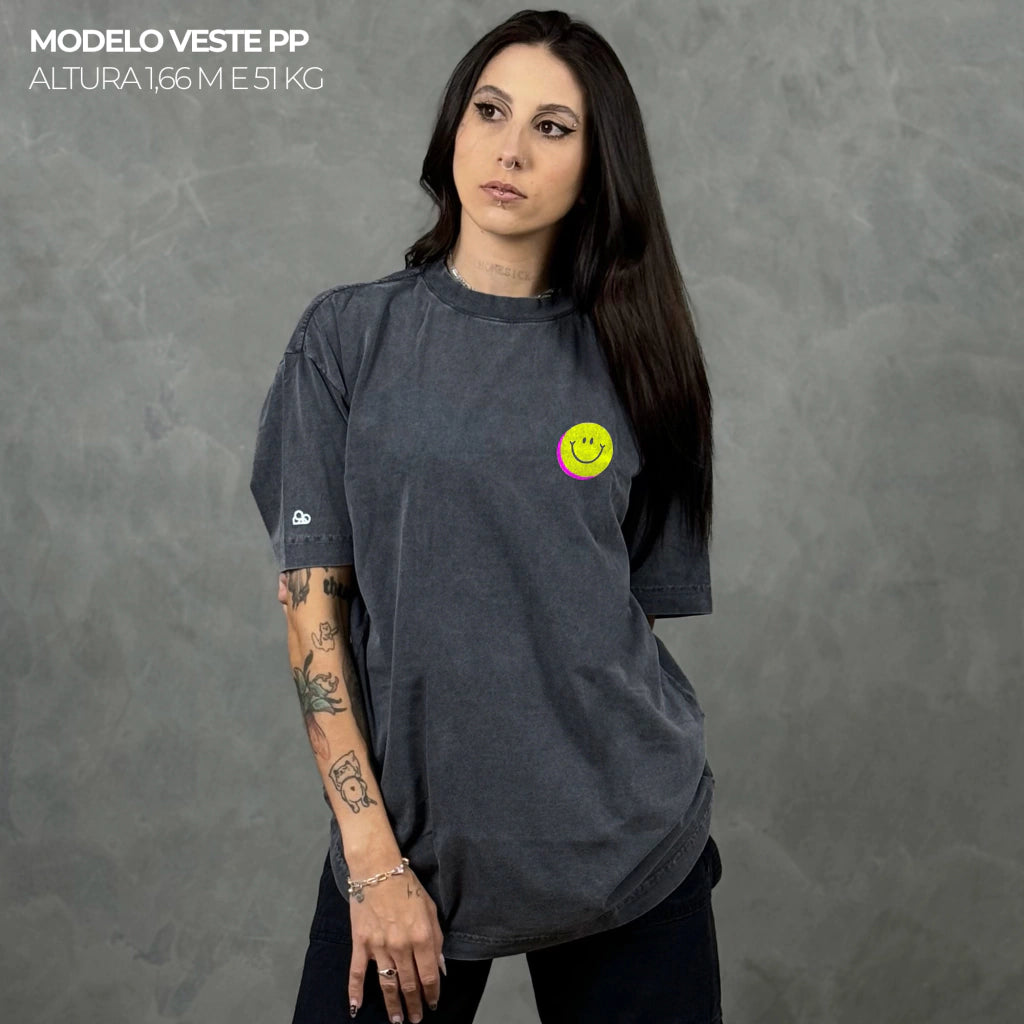 Camiseta Oversized Fuck Off Cinza