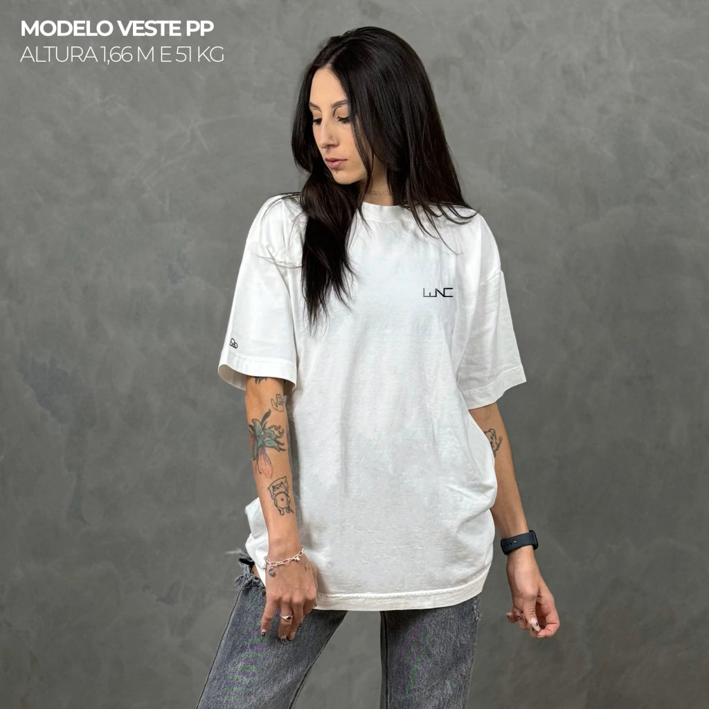 Camiseta Oversized Simple Off White