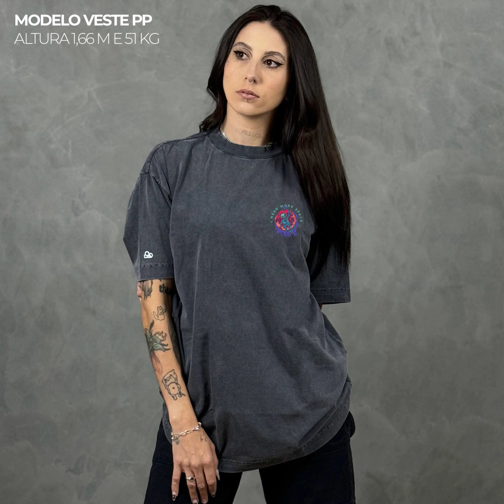 Camiseta Oversized Skull Space Cinza