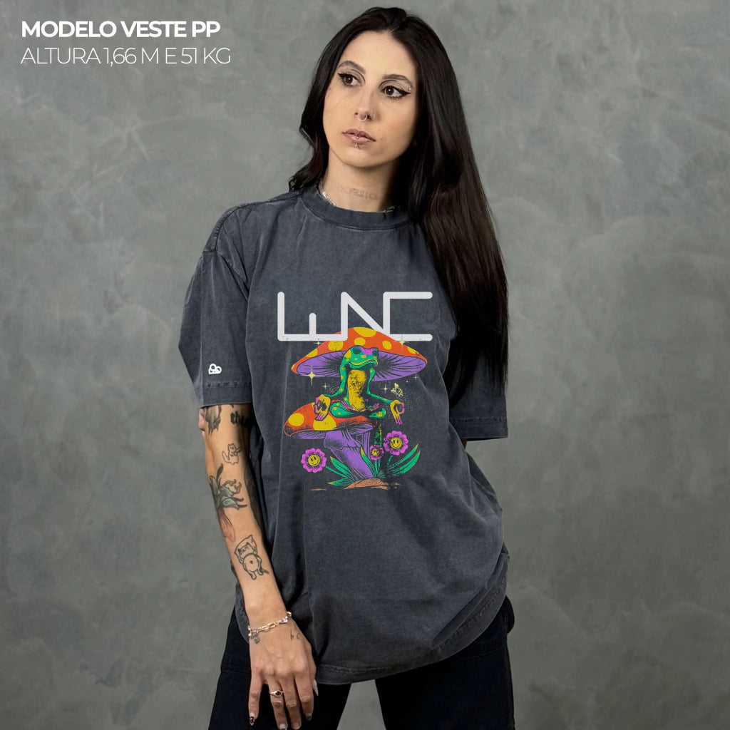 Camiseta Oversized WNC Mushroom Cinza
