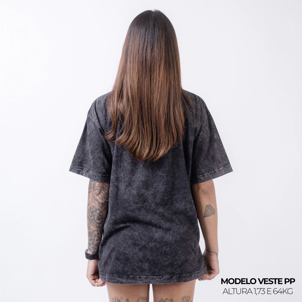 Camiseta Oversized Lisa Preto Estonado