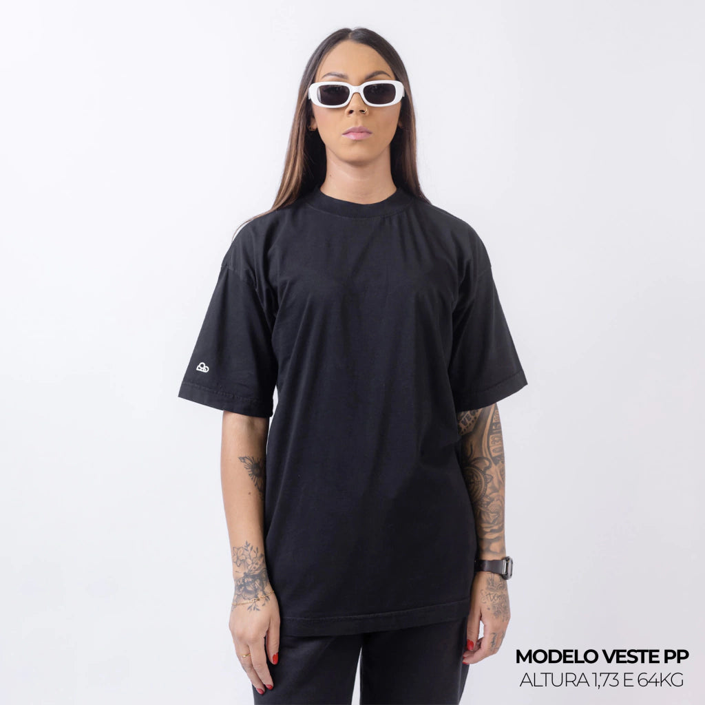 Camiseta Oversized Lisa Preto Zero Encolhimento