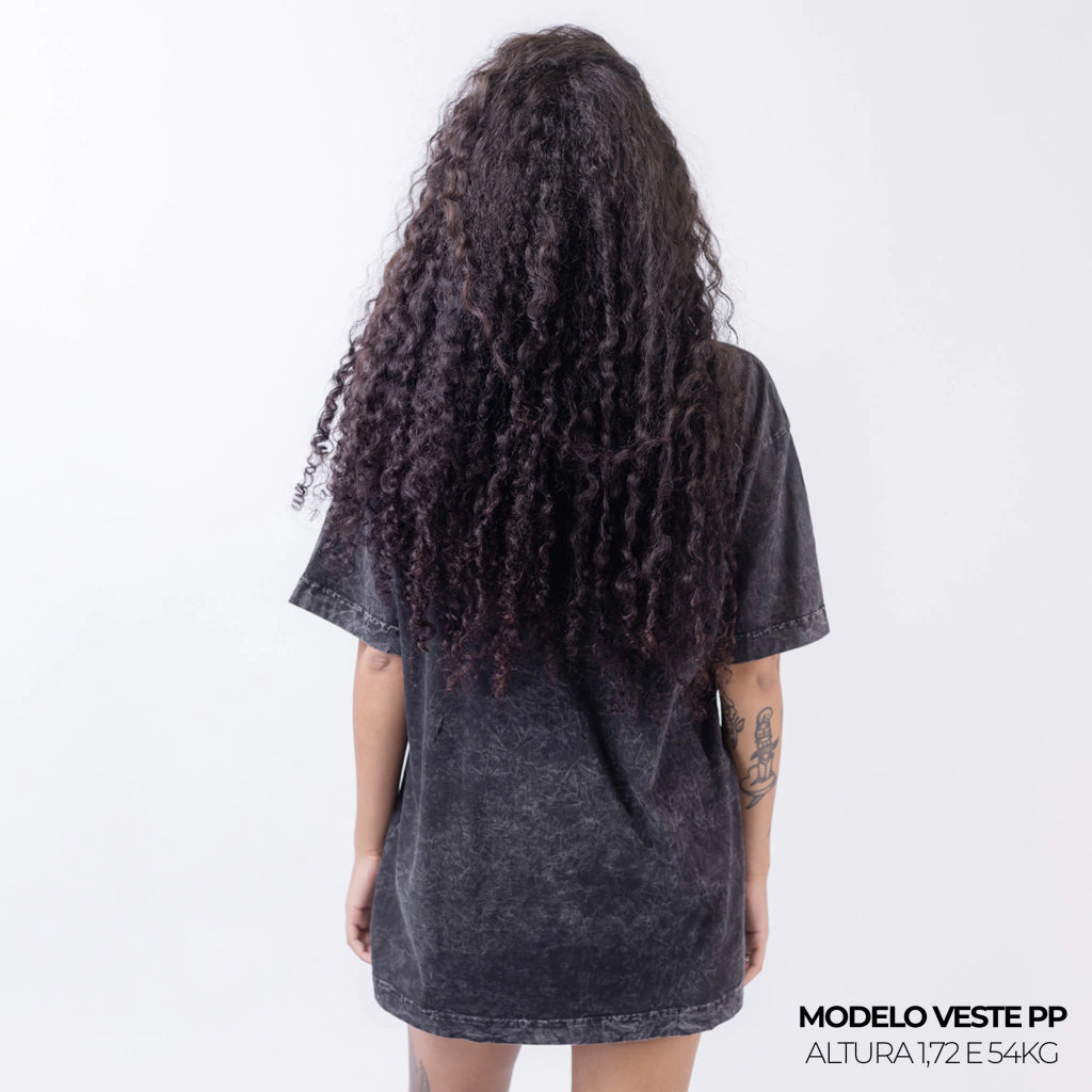Camiseta Oversized Lisa Preto Estonado