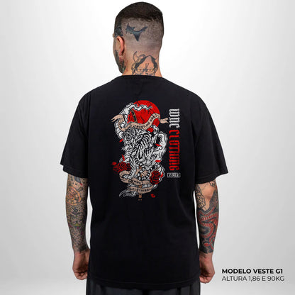 Camiseta Basic WNC Trust No One Preto