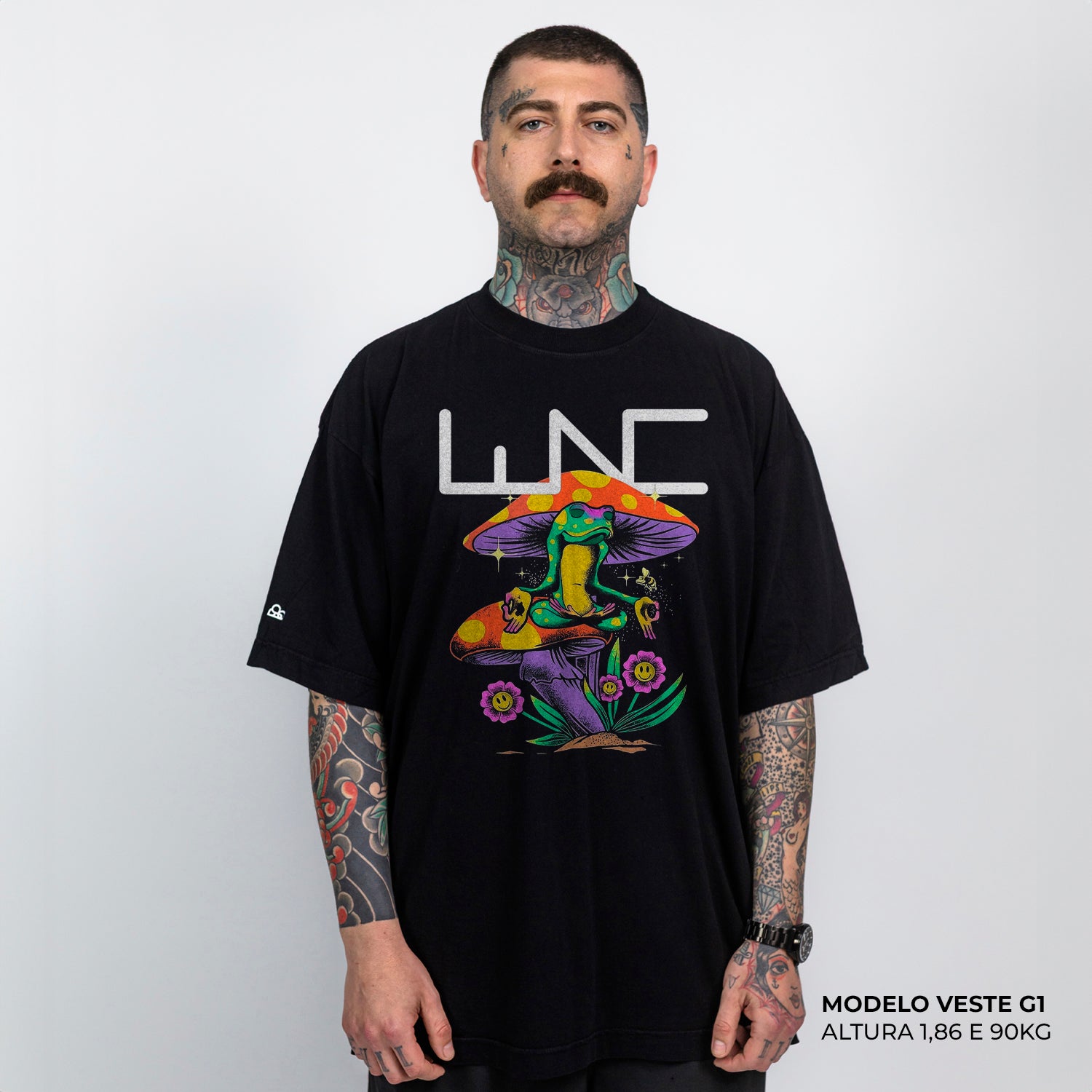 Camiseta Oversized WNC Mushroom Preto