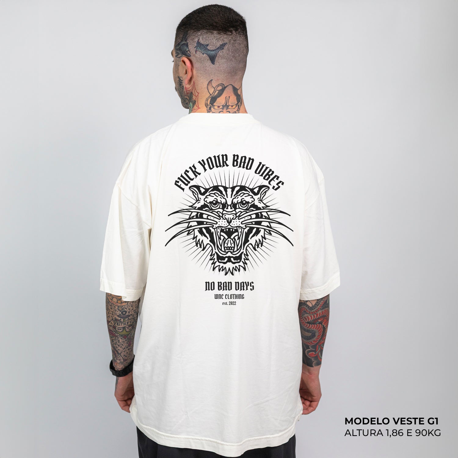 Camiseta Oversized Fuck Your Bad Vibes Off White