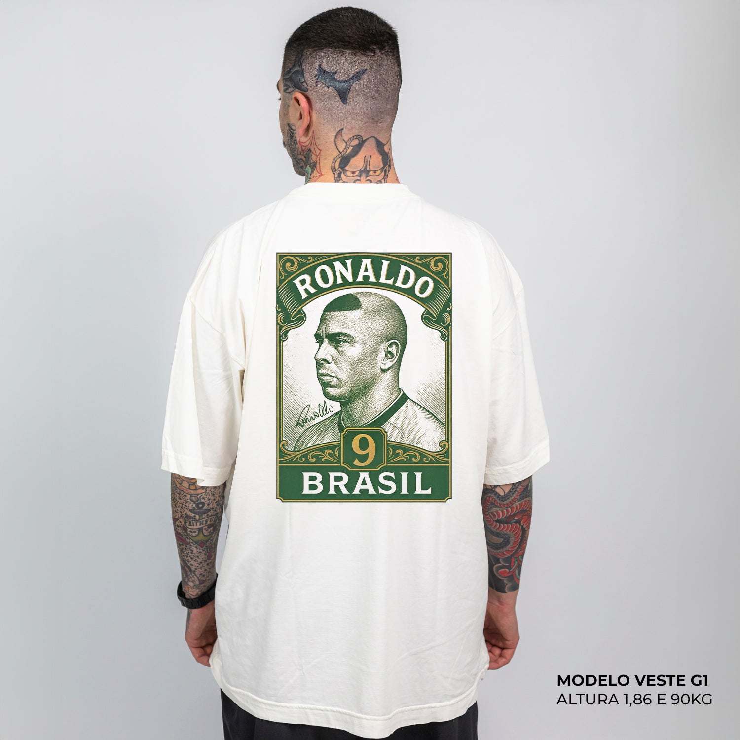Camiseta Oversized Ronaldo 9 Brasil Off White