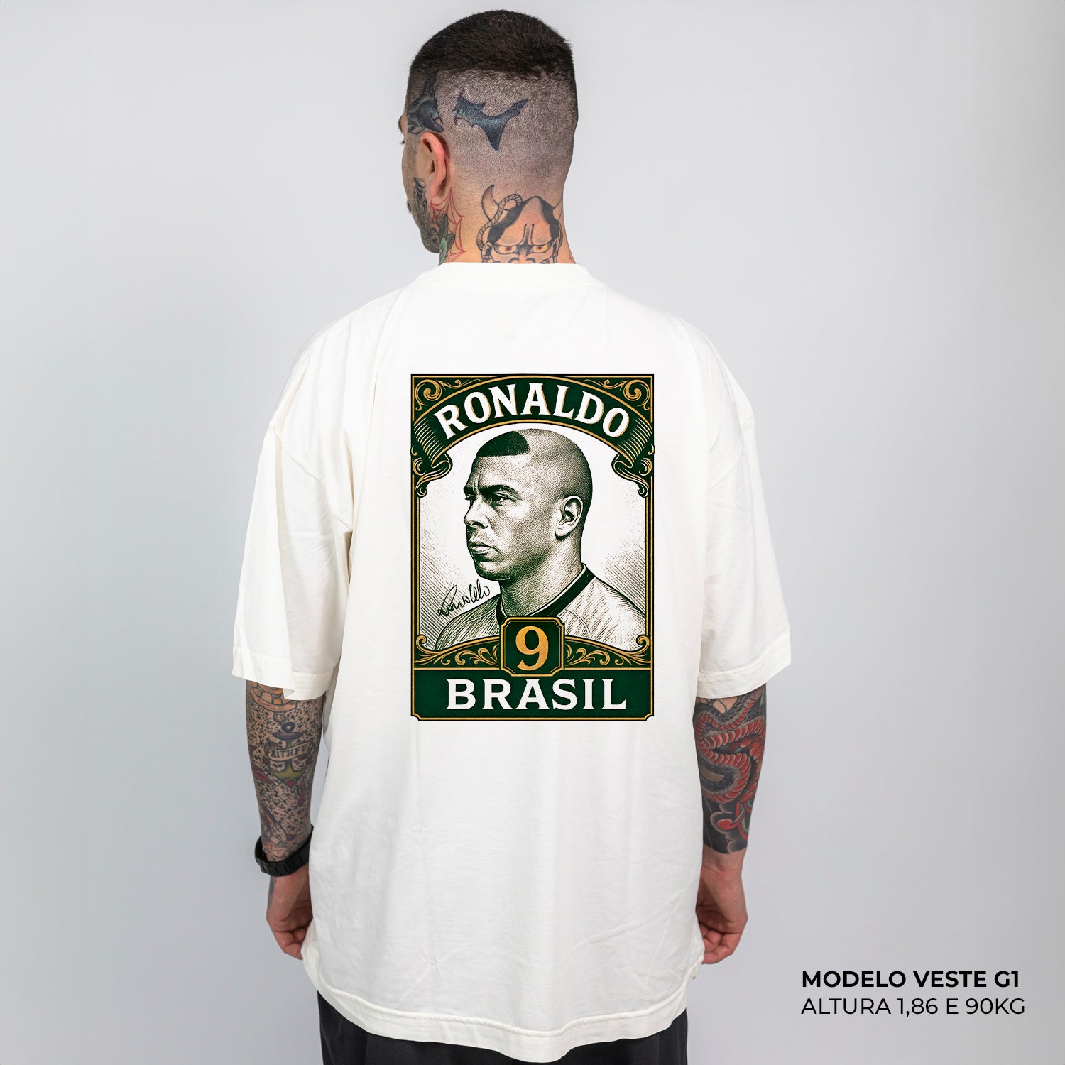 Camiseta Oversized Ronaldo 9 Brasil Off White