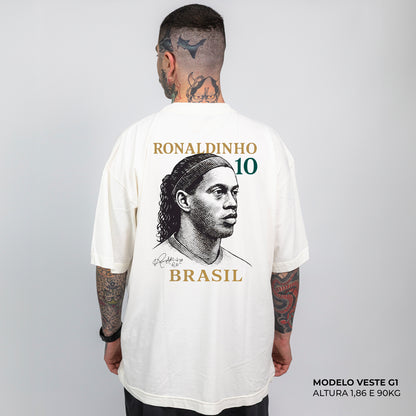 Camiseta Oversized Ronaldinho 10 Brasil Off White