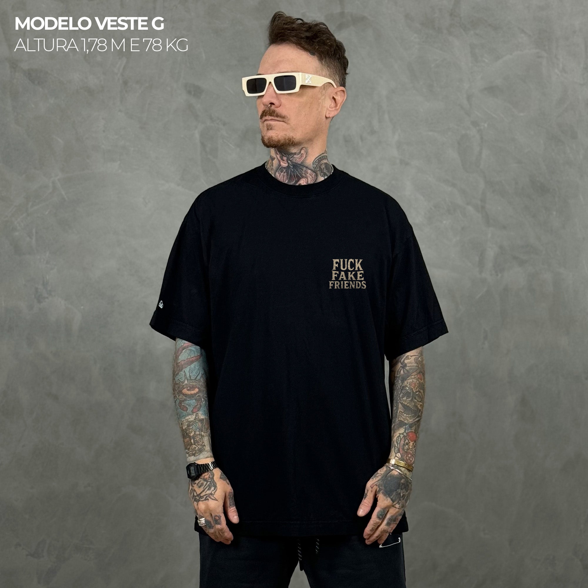 Camiseta Oversized Fuck Fake Friends Preta
