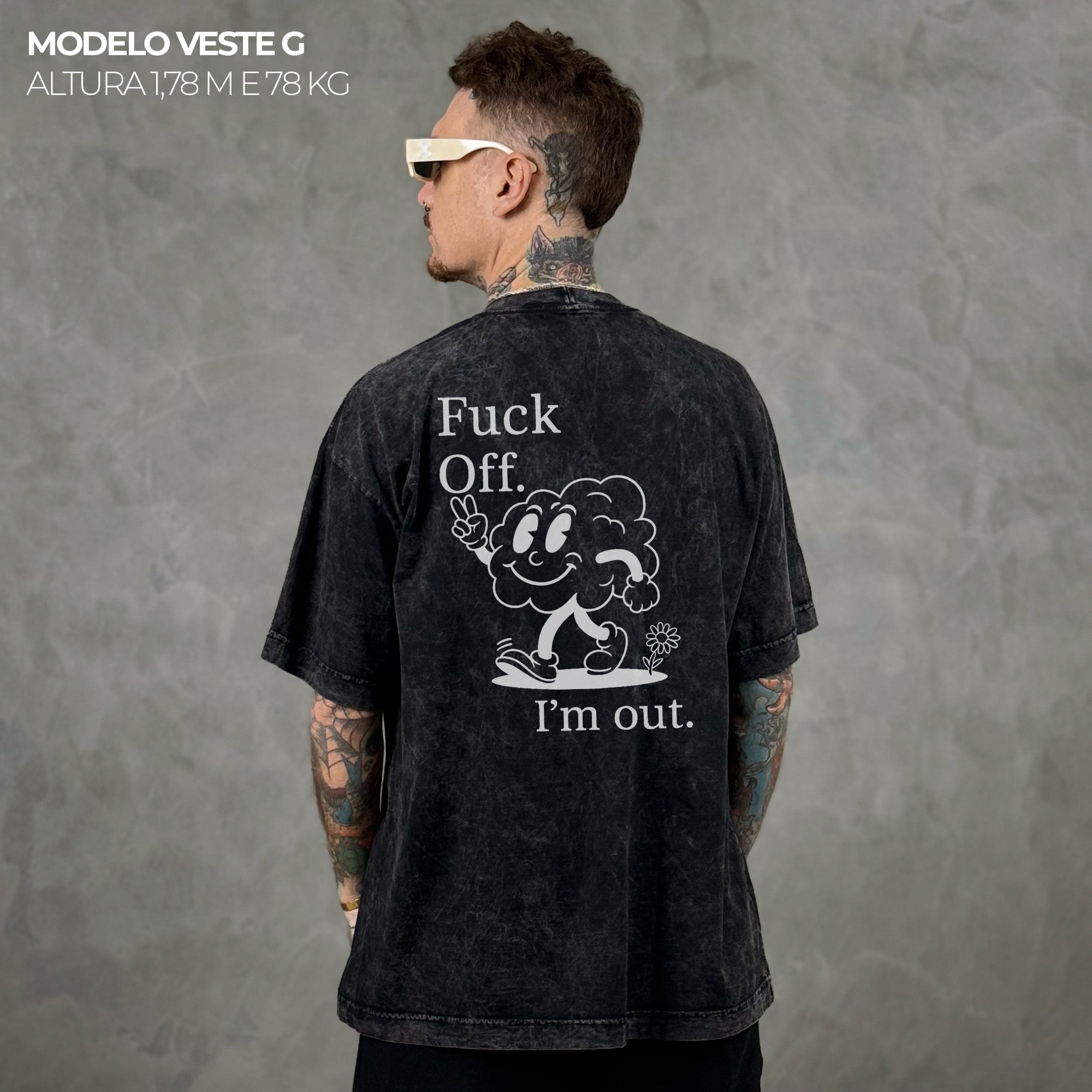 Camiseta Oversized I'm Out Preto Estonado