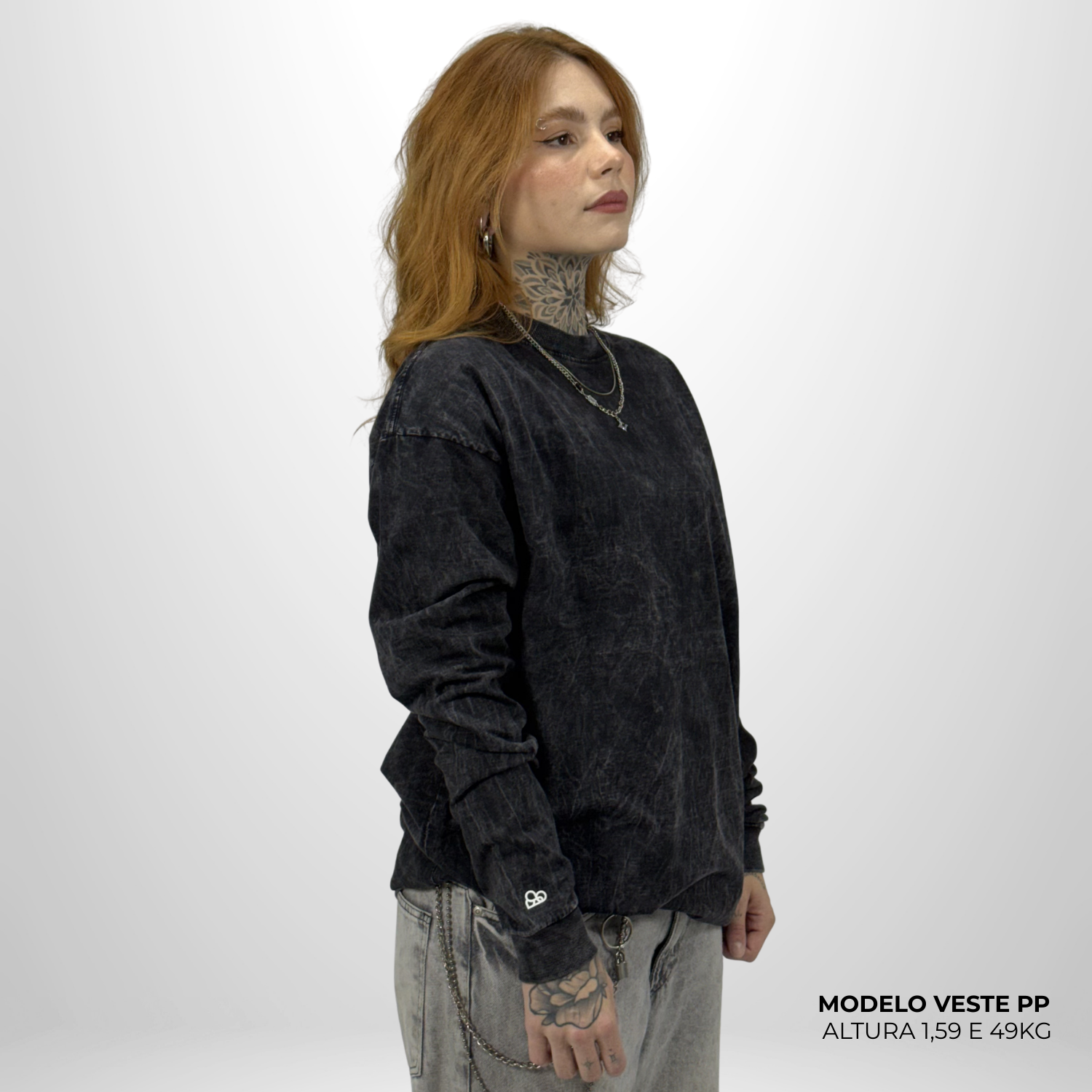 Camiseta Manga Longa Oversized Preto Estonado