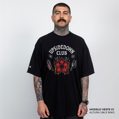 Camiseta Oversized Stranger Things Upside Down Club Preto