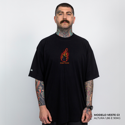 Camiseta Oversized Stranger Things Eddie Munson Preto