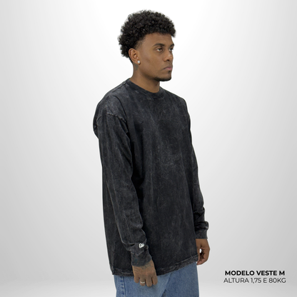 Camiseta Manga Longa Oversized Preto Estonado