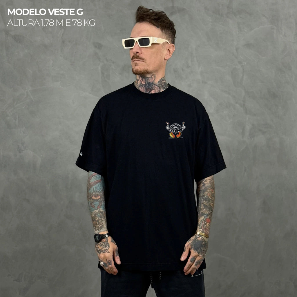 Camiseta Oversized Burning Cloud Preta
