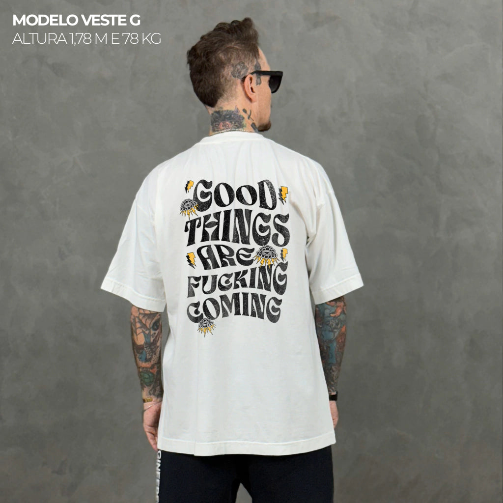 Camiseta Oversized Good Things Are Fucking Coming Off White