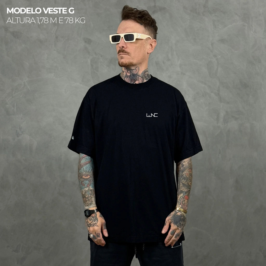 Camiseta Oversized Simple Preto
