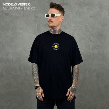 Camiseta Oversized Take Me When Summer Never Ends Preto