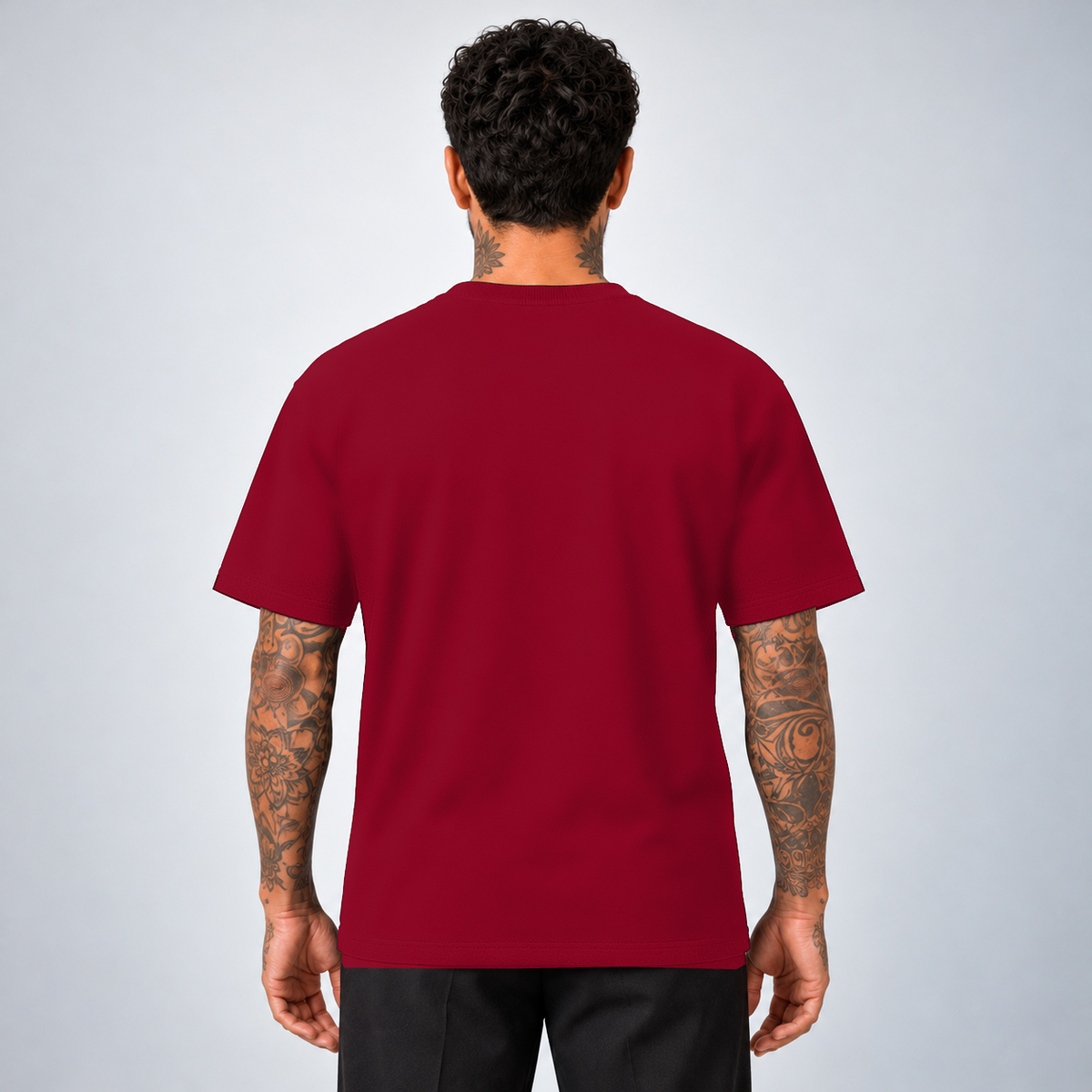 Camiseta Basic WNC Lisa Bordô, vista de costas no modelo sem logo visível