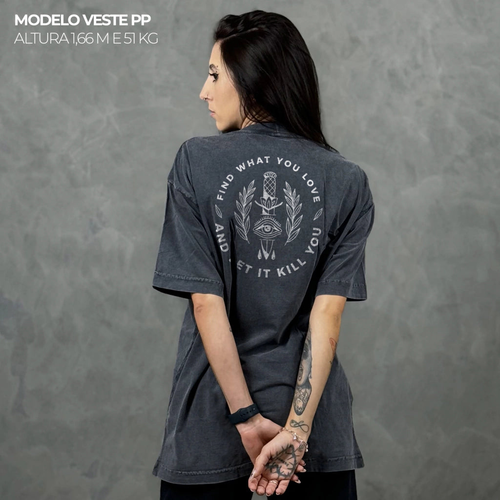 Camiseta Oversized Find What You Love Cinza