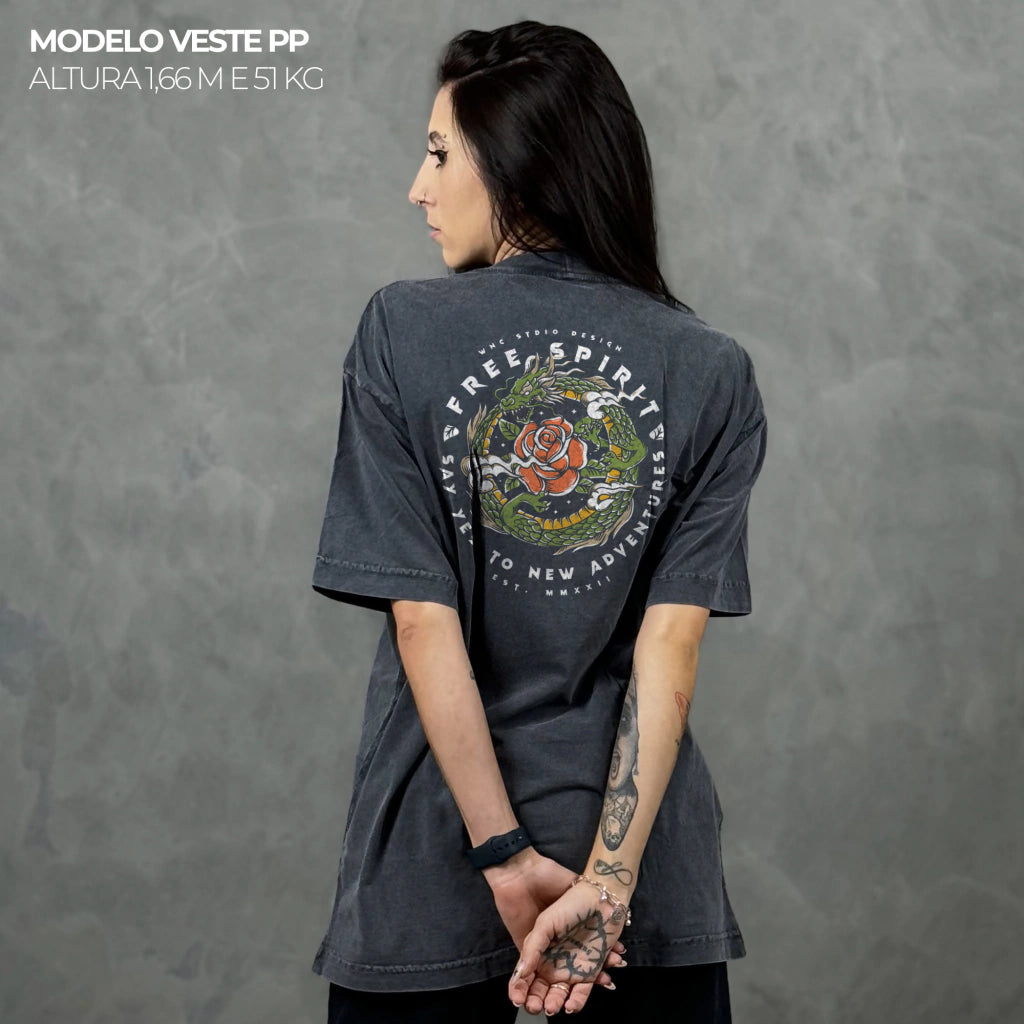Camiseta Oversized Free Spirit Cinza