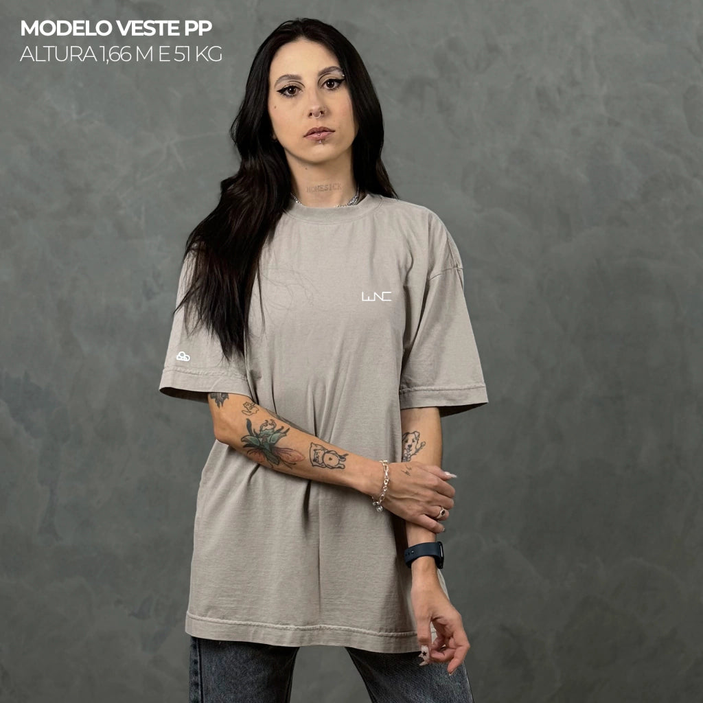 Camiseta Oversized Simple Bege