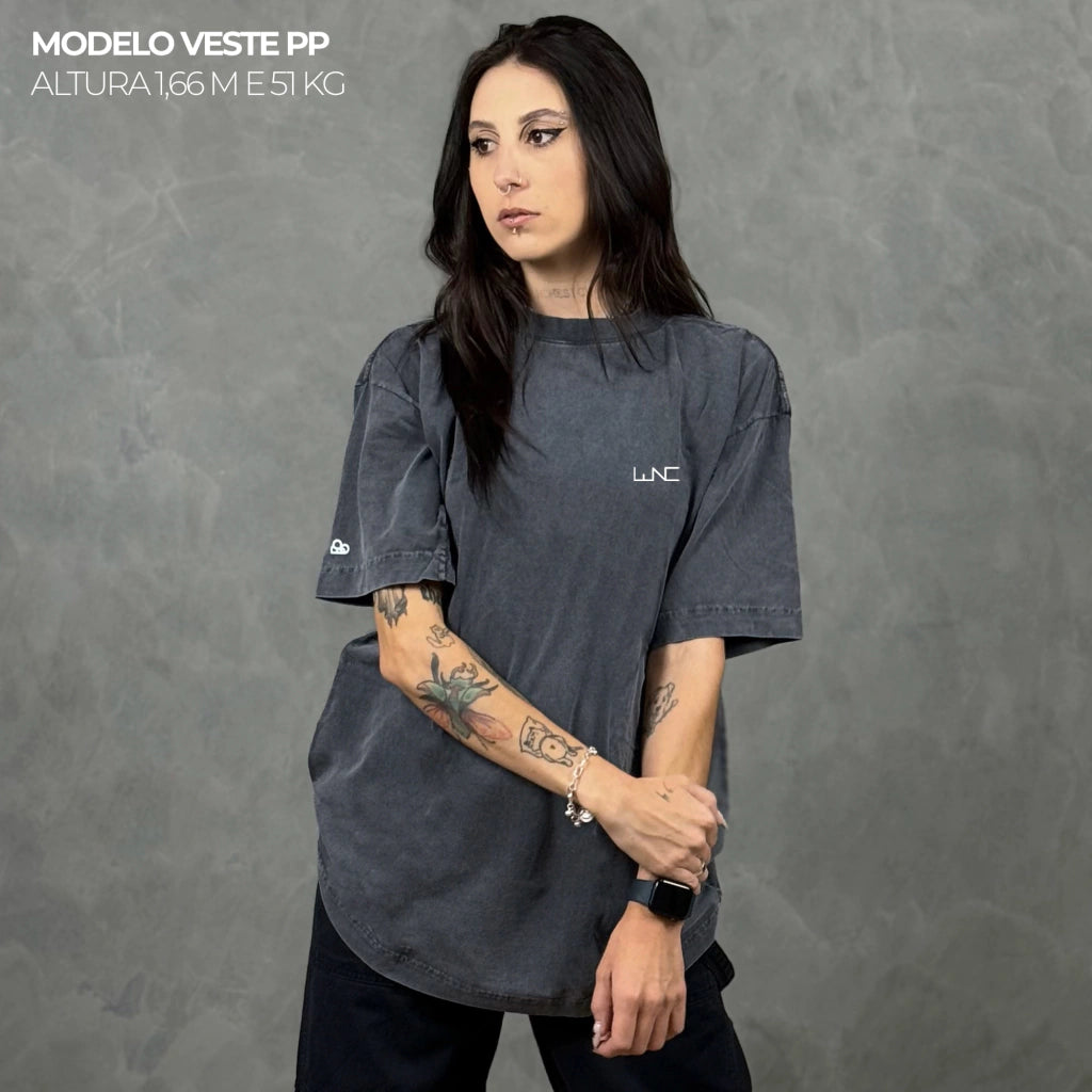 Camiseta Oversized Simple Cinza