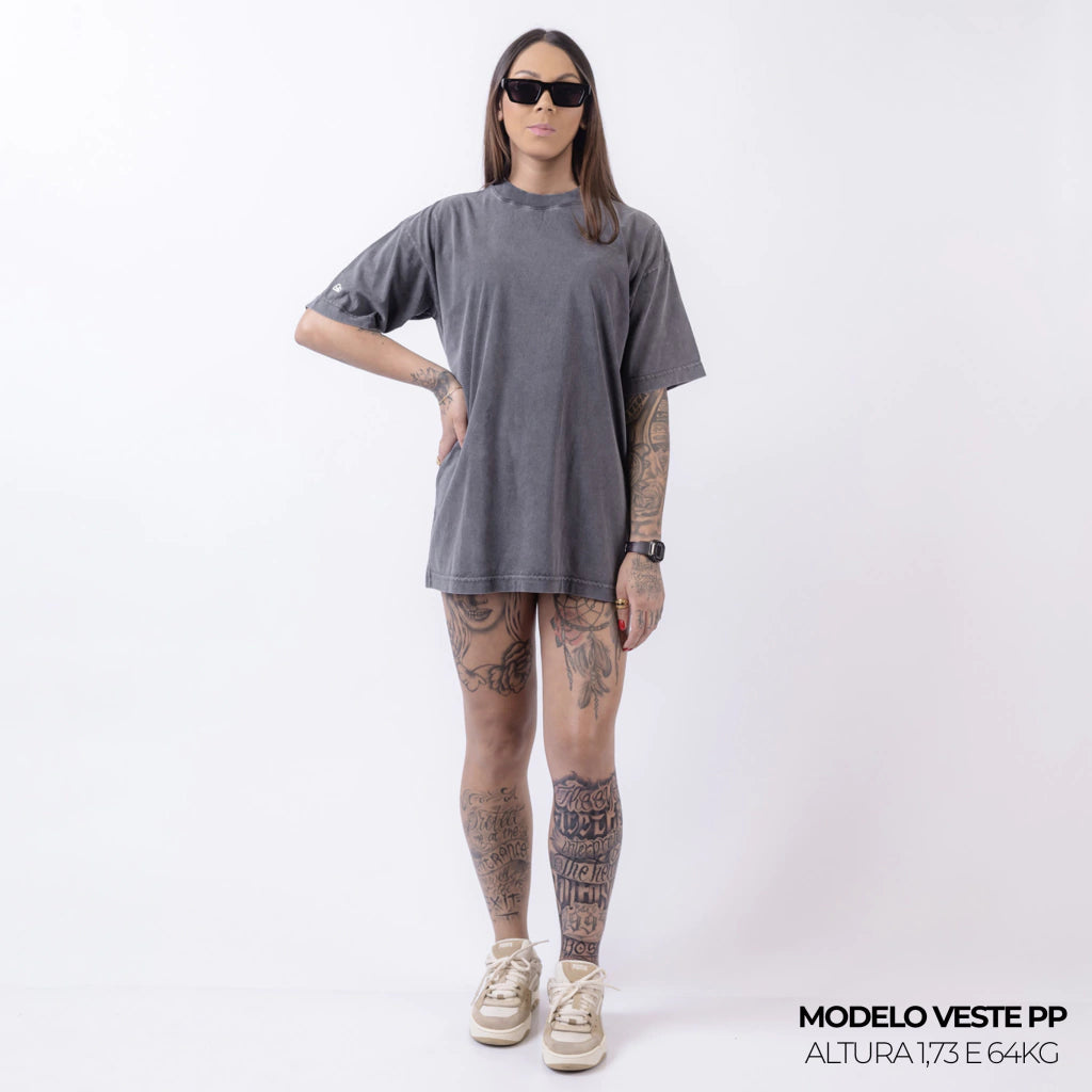 Camiseta Oversized Lisa Cinza Zero Encolhimento